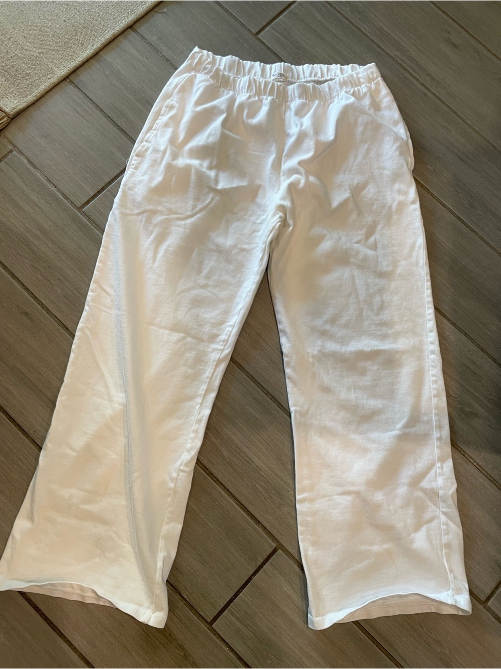 Brandy Melville White Straight-Leg Pants